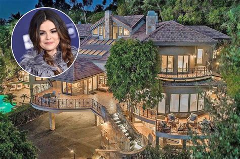 Chris and selena house. Things To Know About Chris and selena house. 
